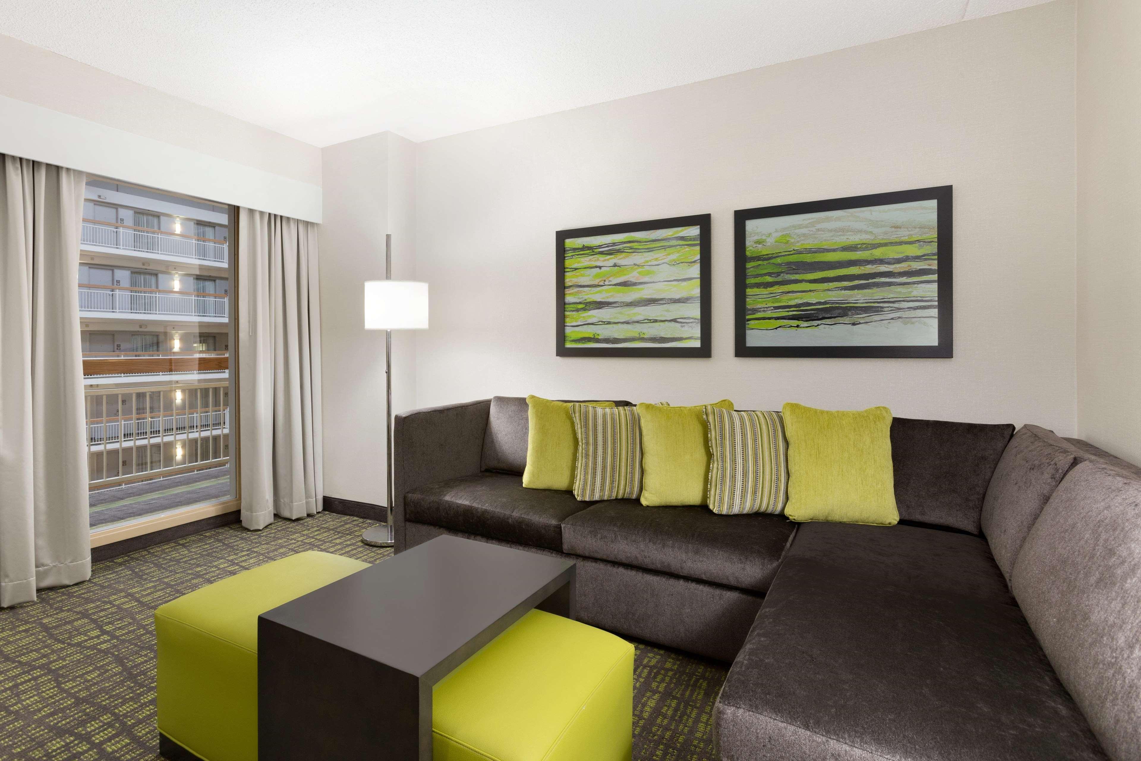 Embassy Suites Newark - Wilmington/South Exteriör bild