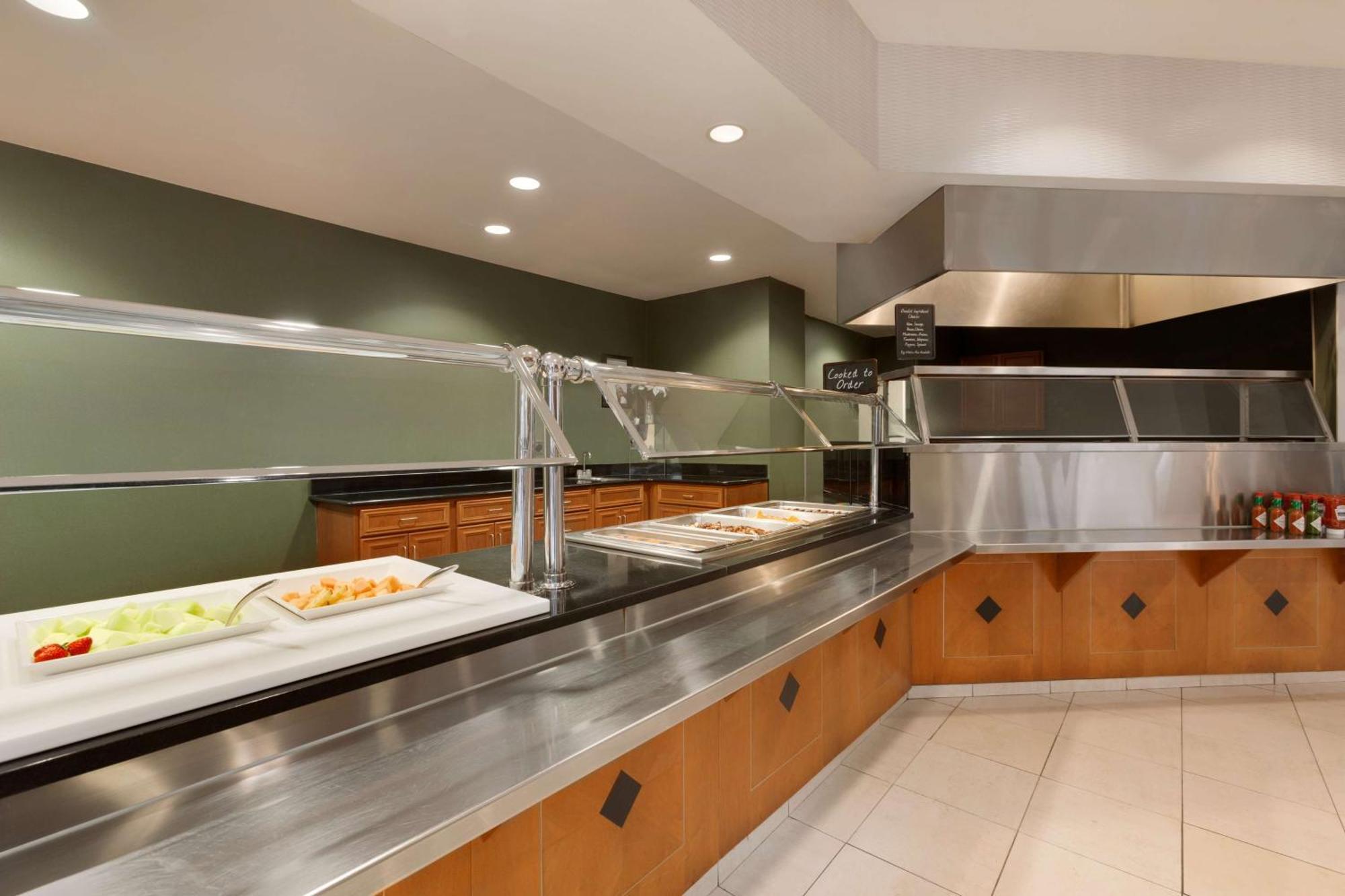 Embassy Suites Newark - Wilmington/South Exteriör bild