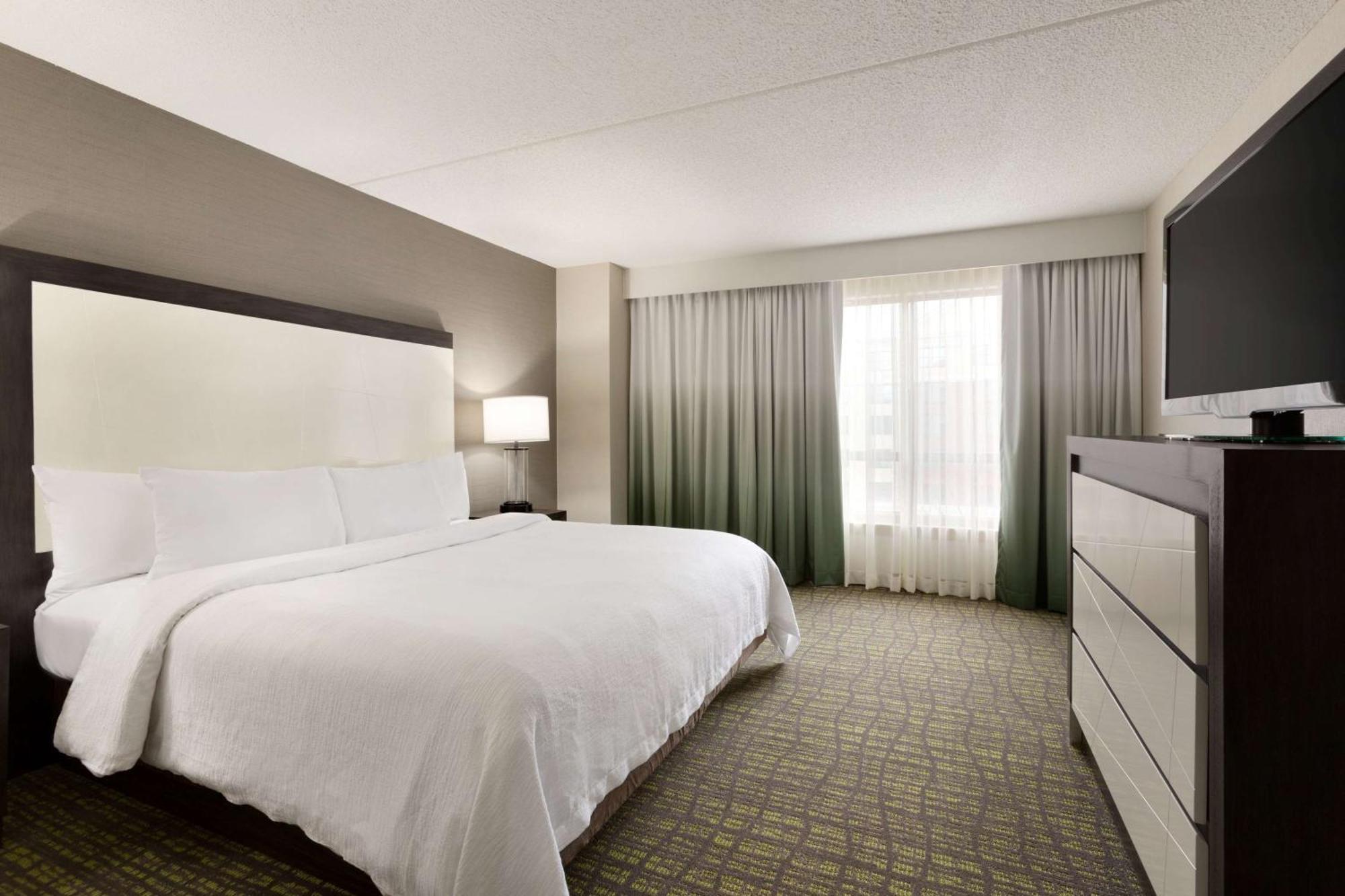 Embassy Suites Newark - Wilmington/South Exteriör bild
